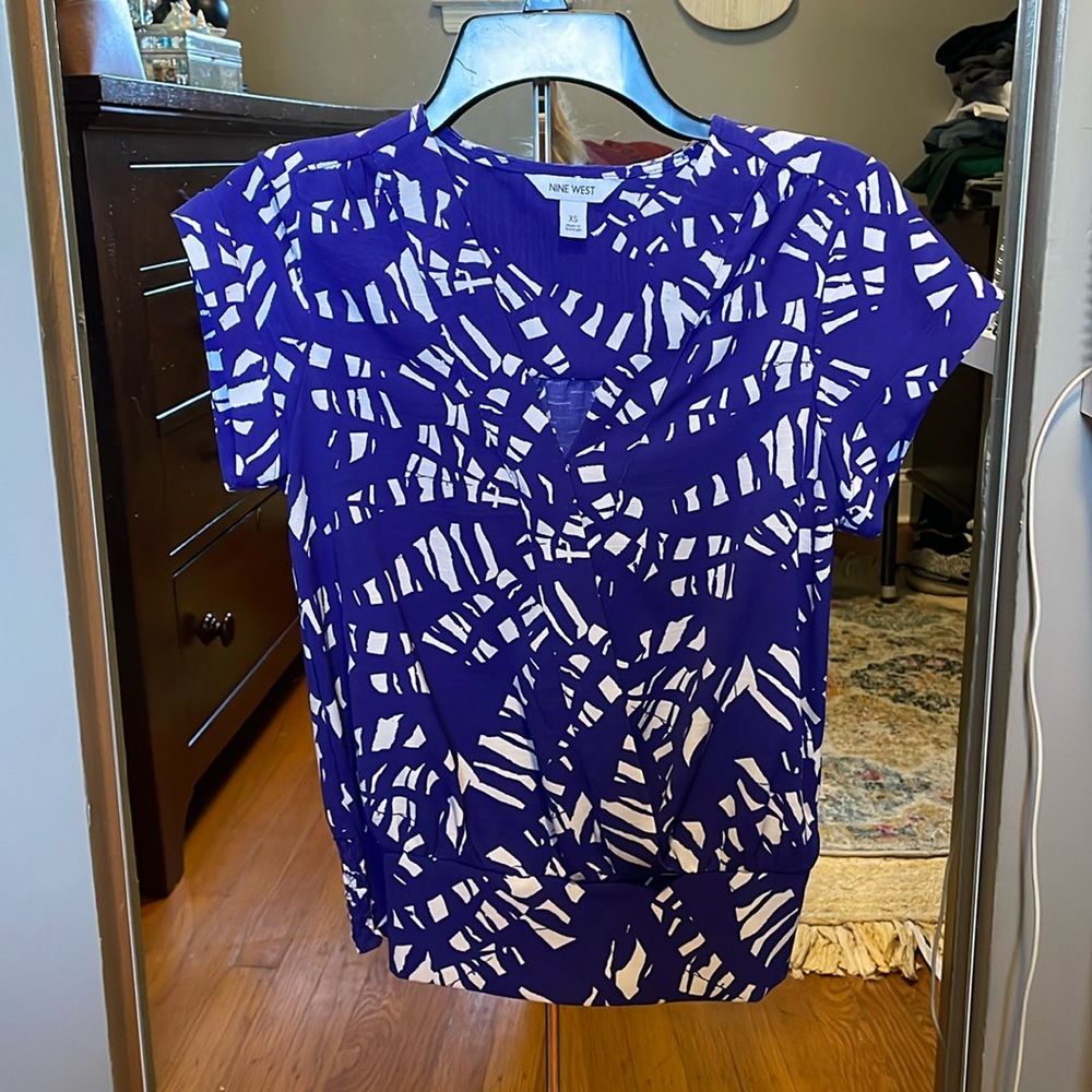 Nine West Short Sleeve Top (sz XS)